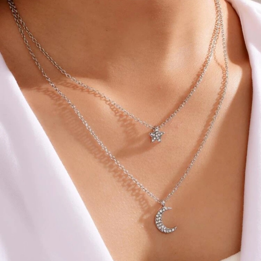 🌙 Crescent Moon & Star Double Layered Necklace⭐️ - Picture 1 of 4